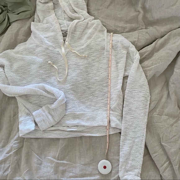 HOLLISTER - Knit Crop Semi-Sheer Hoodie - Picture 4 of 4